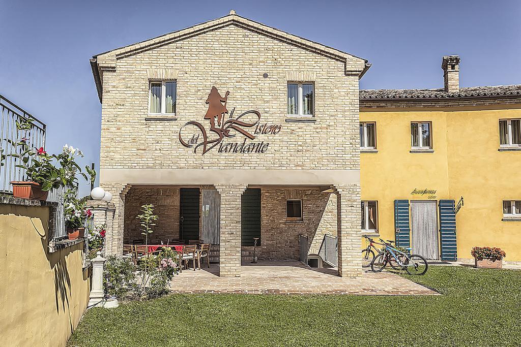 Il Ristoro Del Viandante Hotel Offagna Екстериор снимка